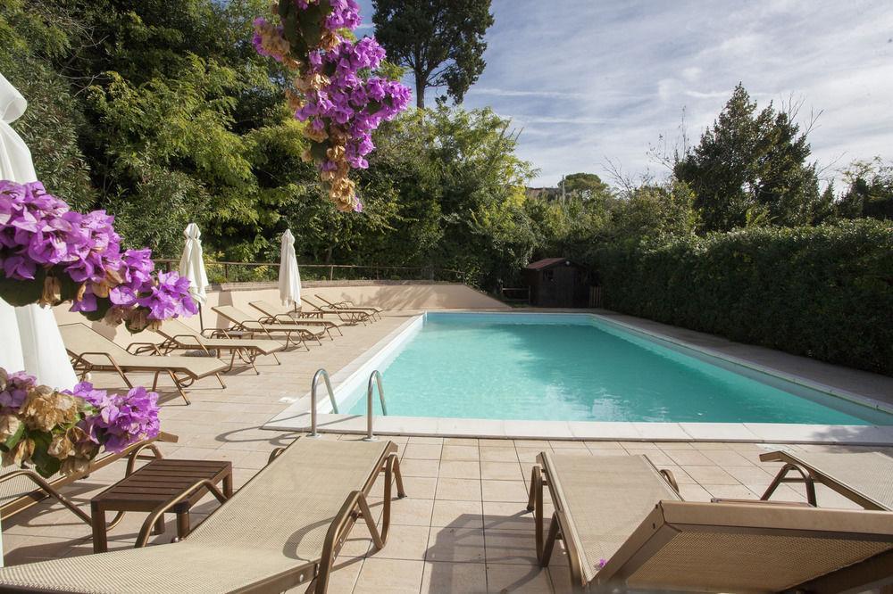 Garden Relais Le Fontanelle 3*